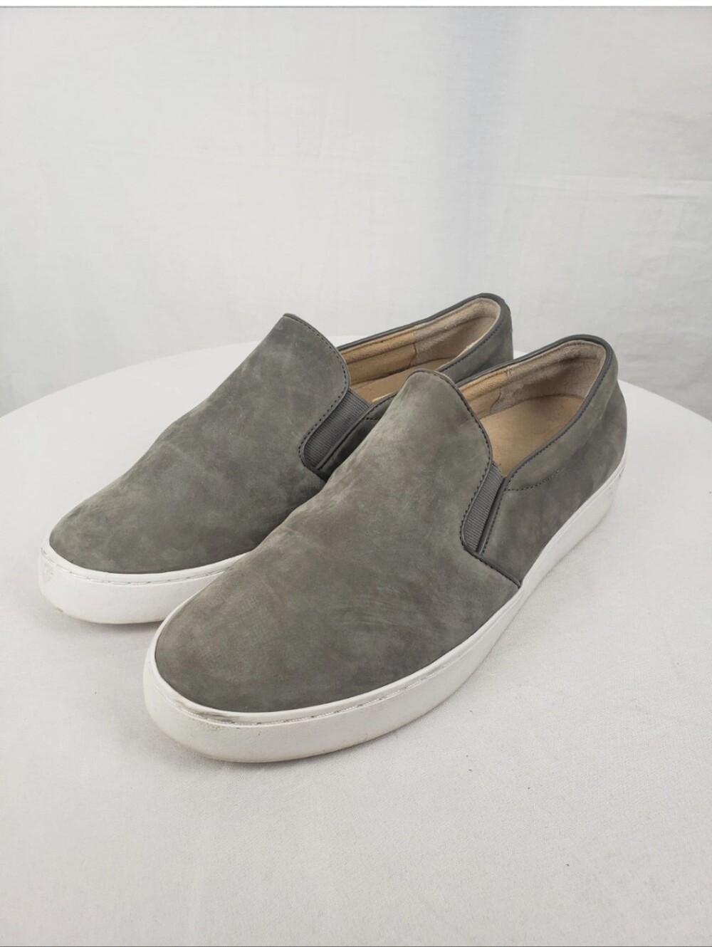 Vionic Gray Flat Leather Loafer Sz 8